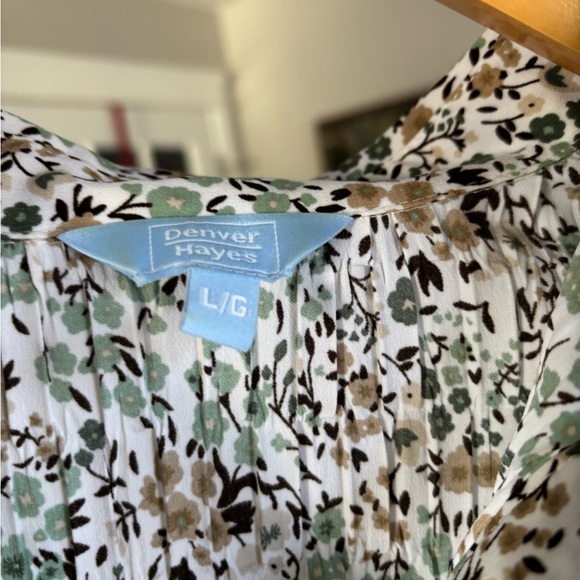 Denver Hayes Floral Blouse - Picture 2 of 2